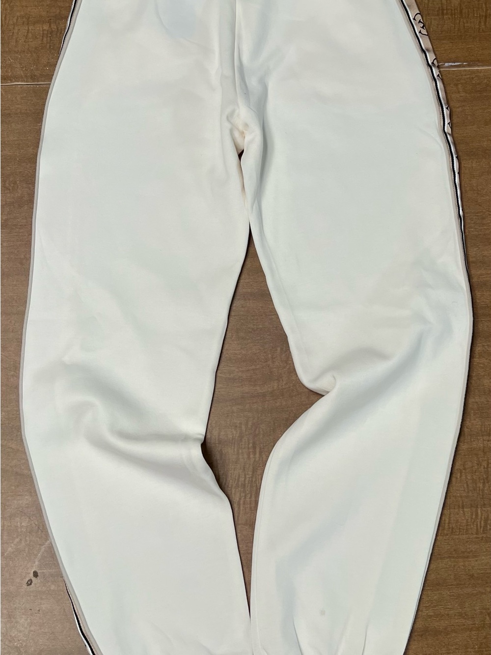 Guess Cream Track Jacket & Leggings with Beige Logo Trim - Picture 7 of 9